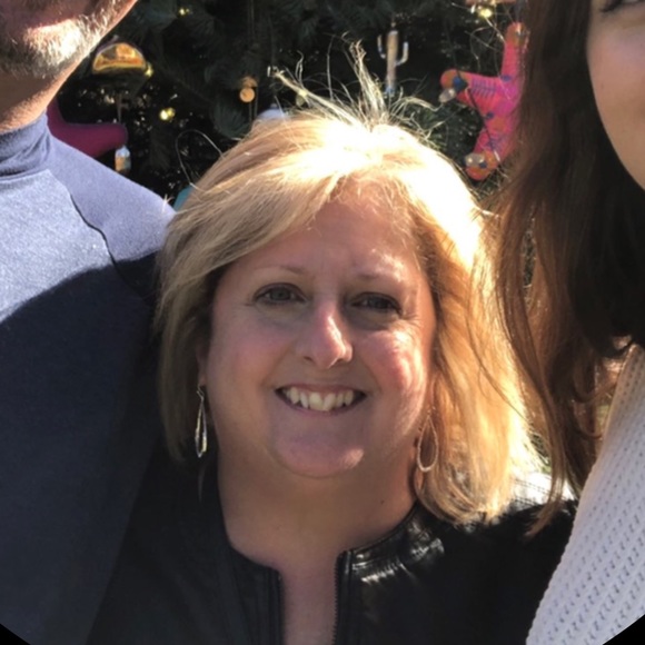 Meet your Posher, Sarah - Picture 1 of 1